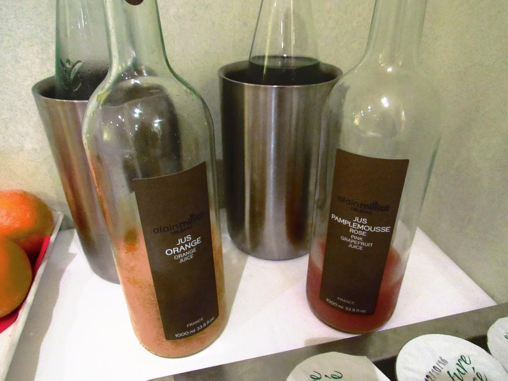 Hotel Restaurant De La Marne パンポル エクステリア 写真