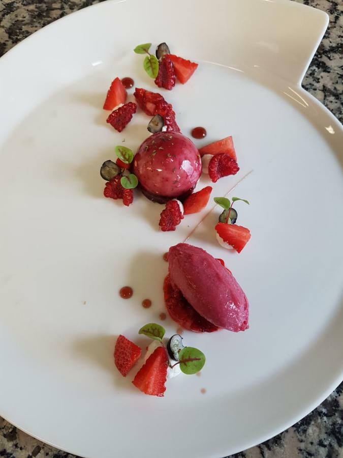 Hotel Restaurant De La Marne パンポル エクステリア 写真