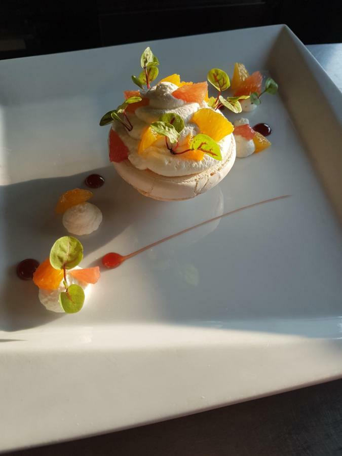 Hotel Restaurant De La Marne パンポル エクステリア 写真